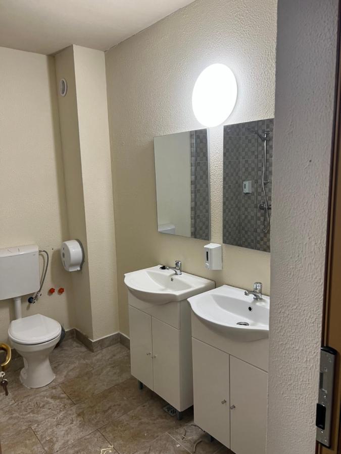Hellen Residence コスティネシュティ エクステリア 写真
